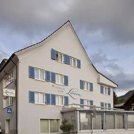 Zum Lowen Pensión 2*